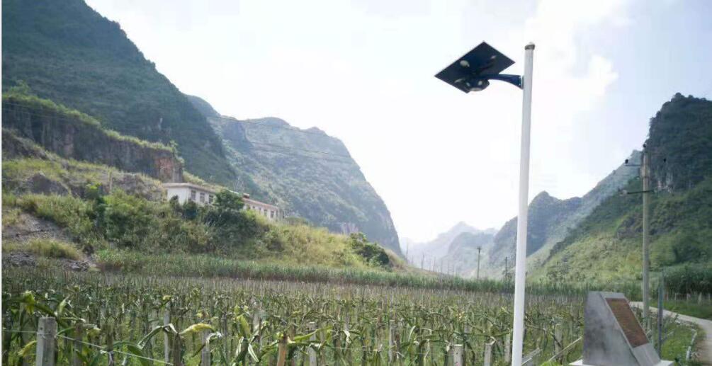 現(xiàn)代太陽能草坪燈的種類