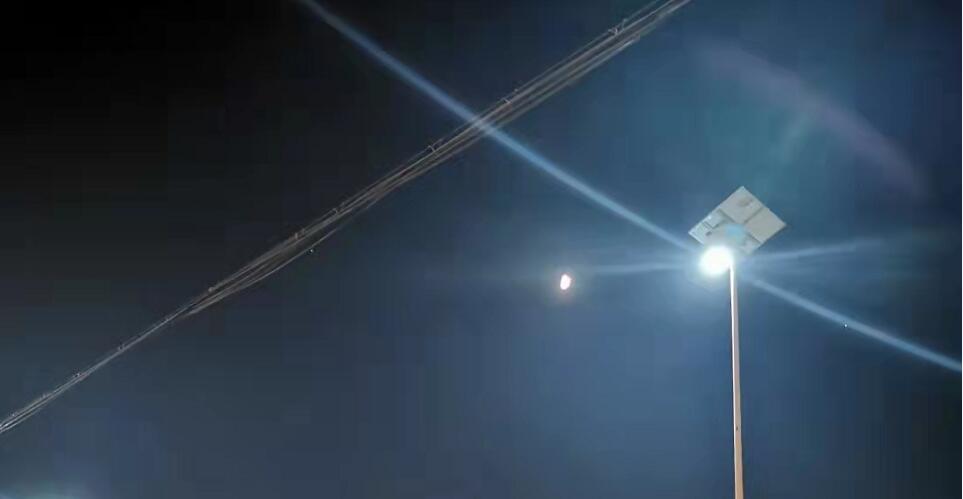 太陽能光伏發(fā)電特點(diǎn)