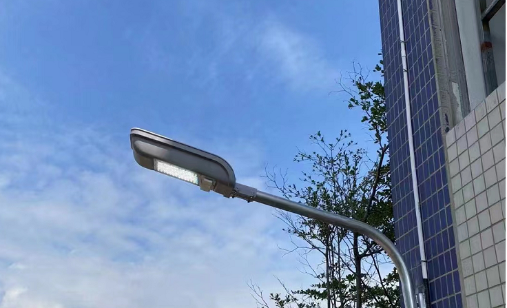 LED調(diào)光驅(qū)動(dòng)電源簡(jiǎn)介